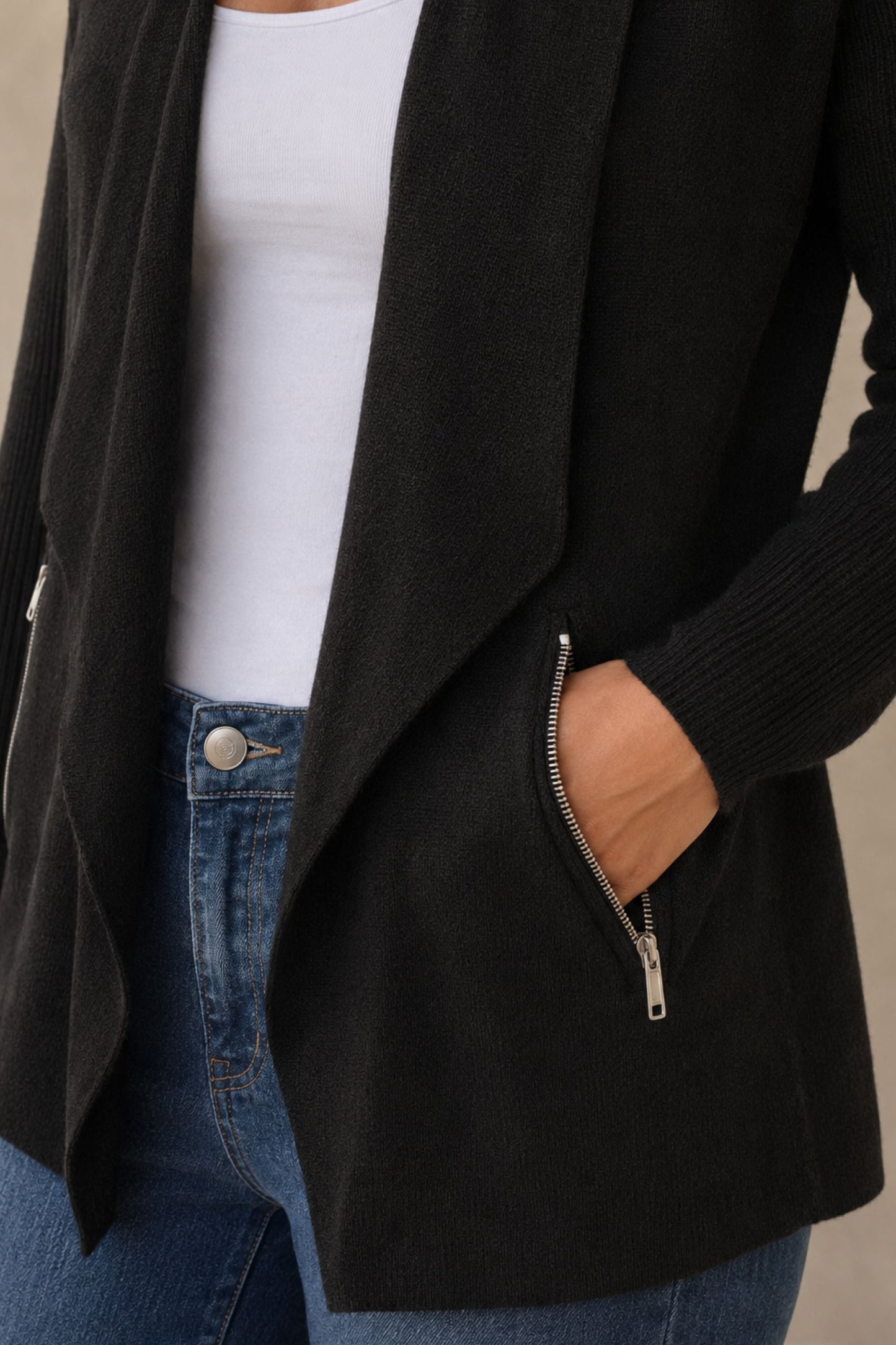 Adèle Black open Cardigan Zipper Pockets