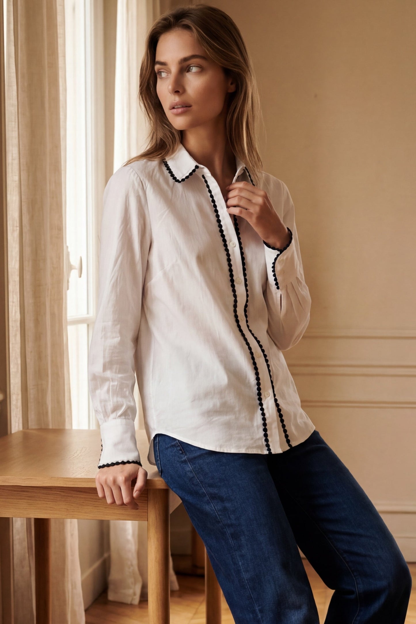 Amelie Contrast-Trim Button Blouse