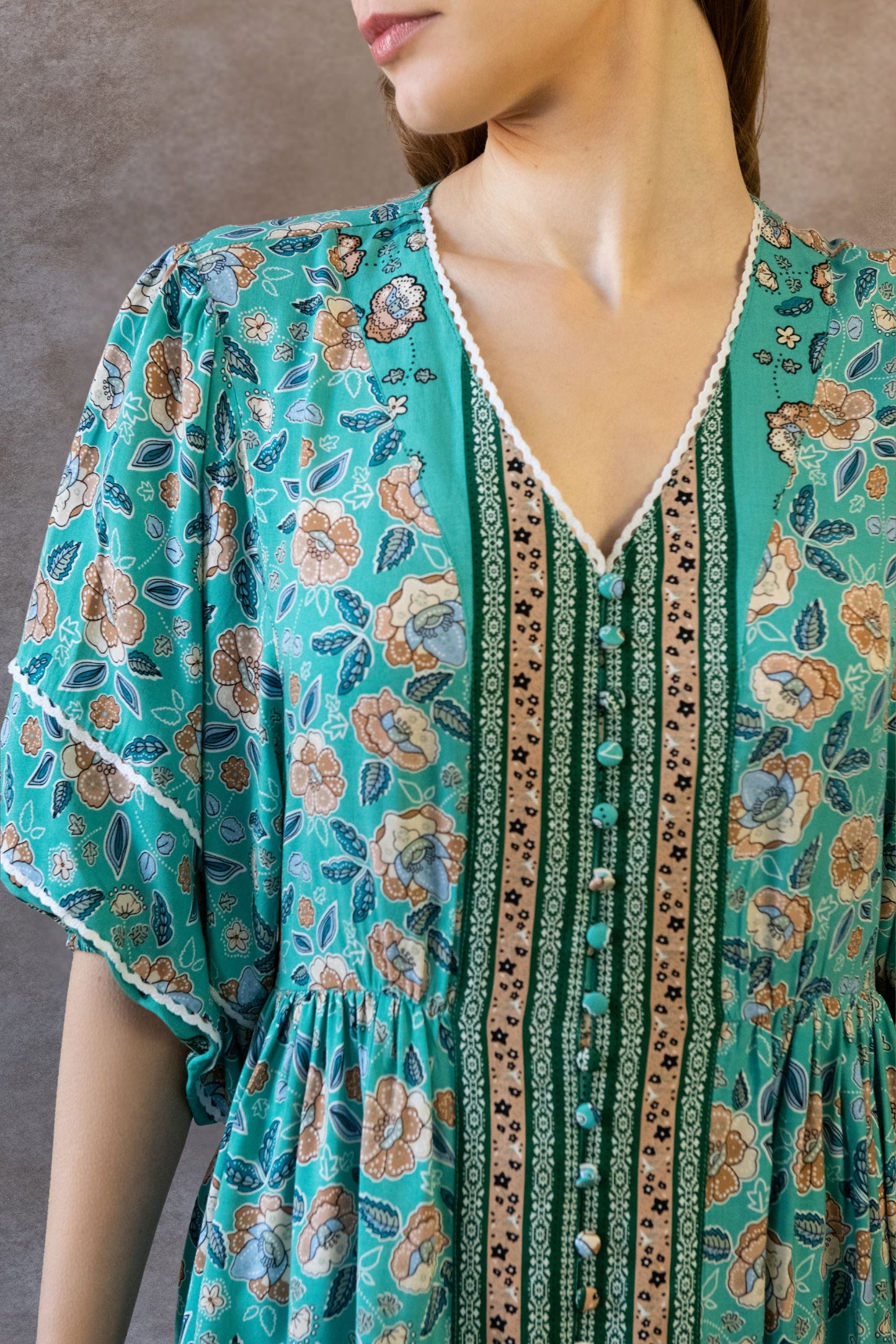 Brigitta Dress Short Relaxed Fit Short Floral Print & Bell Sleeves