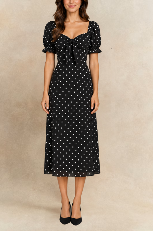 Pippa | Robe à pois à encolure cœur