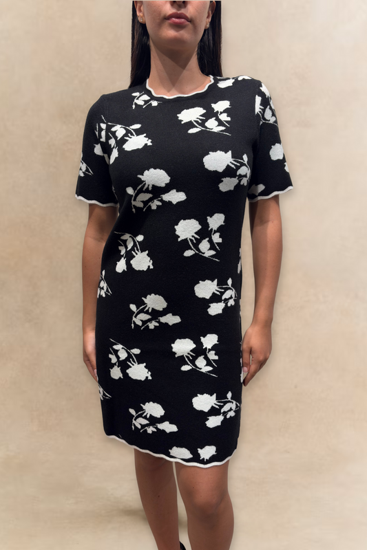Suzanna Robe Noire Trapèze Imprimé Floral Manches Courtes Femme